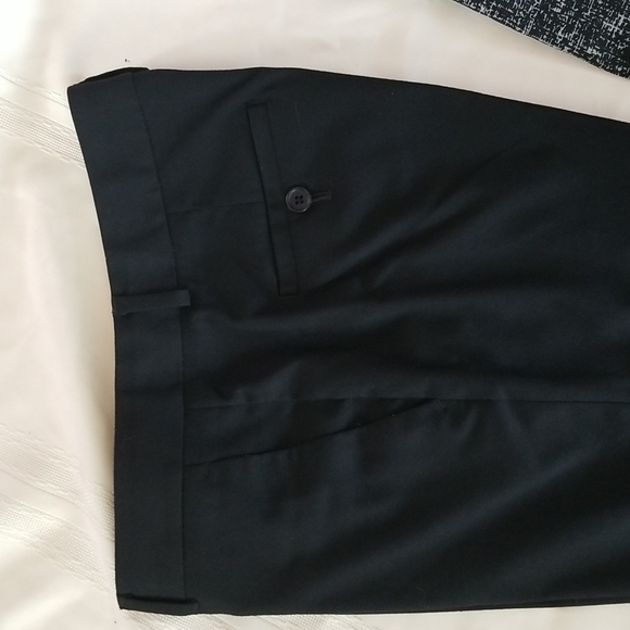 Banana Republic Ankle pants in black and grey colors - Picture 3 of 5